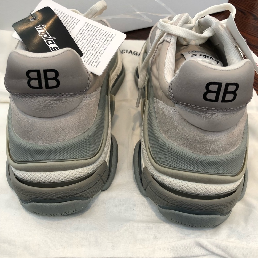 Authentic Balenciaga Triple S sneakers. Size 39.